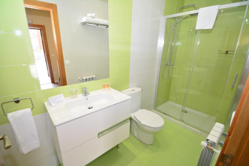 Hotel Y Apartamentos El Camin Poo De Llanes Room photo